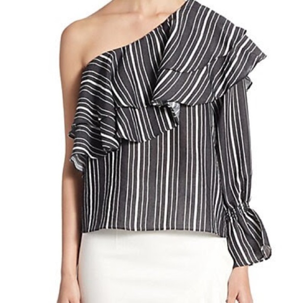 Scripted one shoulder top